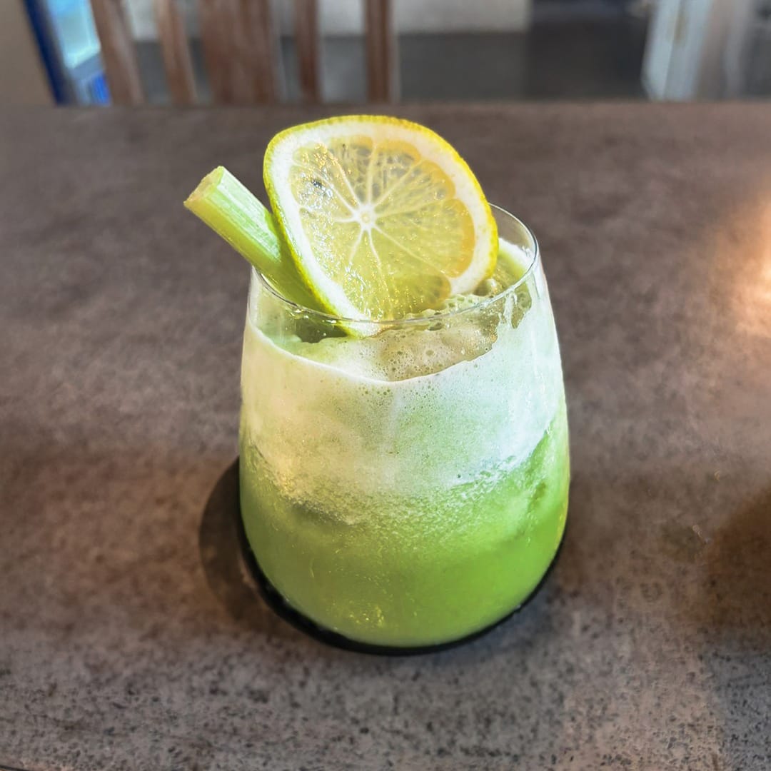 Minuman di cafe Surya GYM